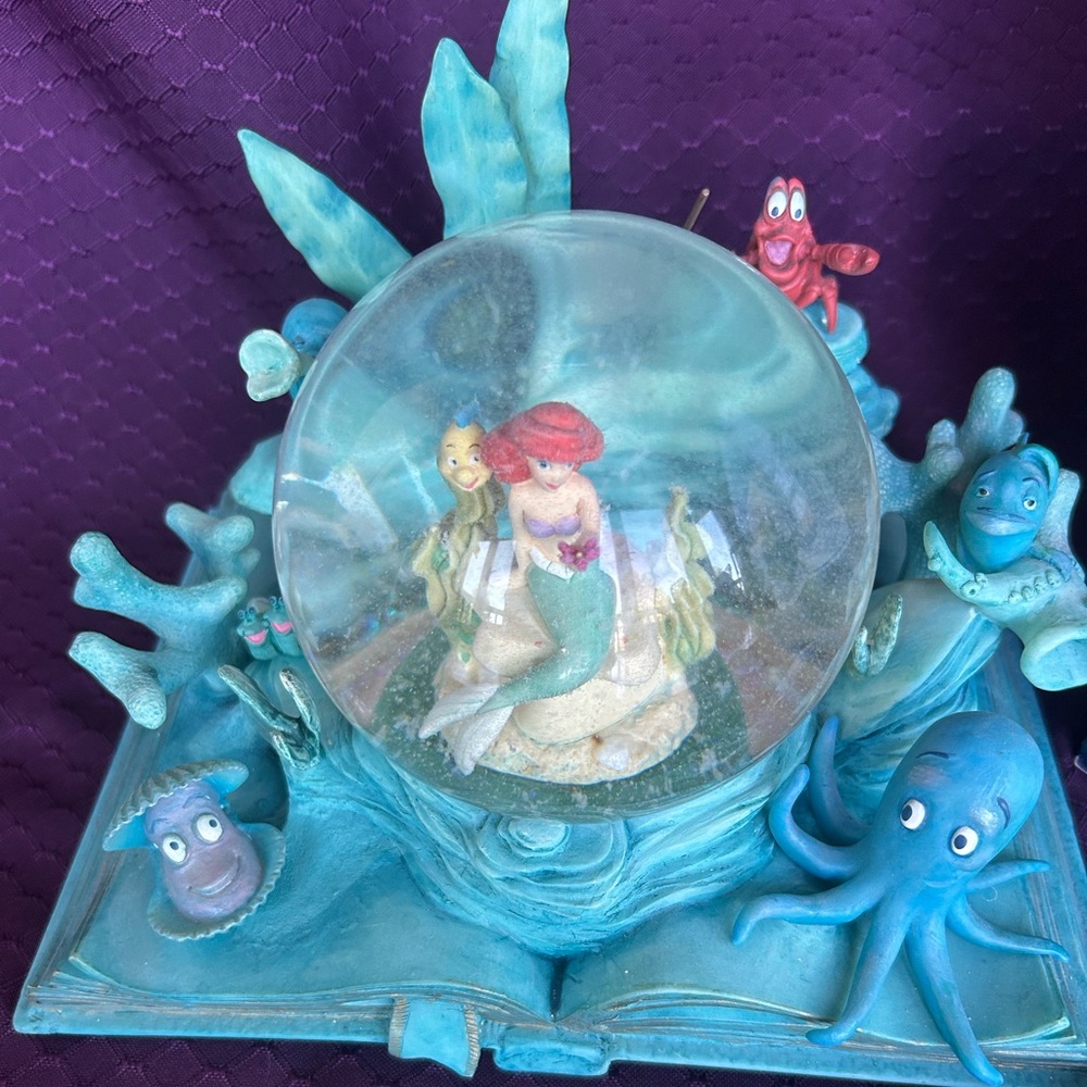 Little Mermaid Hallmark Wonders Within Collection Snow Globe